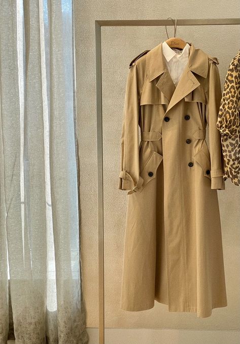 A Dior trenchcoat Long Coat Jacket, Gown Style, Longline Coat, Long Coat Women, 2000s Fashion Outfits, Event Outfit, Love Clothing, Coat Design, Dressing Gown