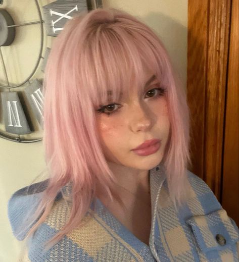 Pale Pink Hair, Baby Pink Hair, Hair Pale Skin, Pale Girl, Alternative Makeup, I Love U, Rose Gold Hair, Anime Hair, Pale Skin