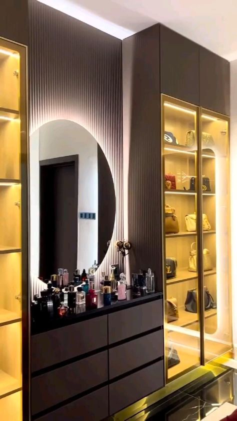 Dressing Table Ideas, Modern Dressing Table Designs, Modern Dressing Table, Bedroom Interior Design Modern, Dressing Unit, Wall Wardrobe Design, Stylish Bedroom Design, House Wall Design, Closet Design Layout