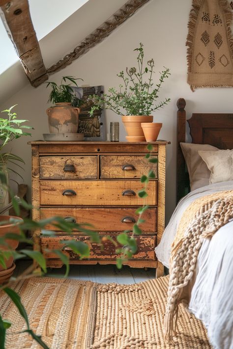 15 Tips for Crafting an Organic Modern Bedroom – Everyday Inspo Cozy Rustic Bedroom, Rustic Bedroom Ideas, Modern Coastal Decor, Rustic Farmhouse Kitchen, Chic Bedroom, Decoration Inspiration, Farmhouse Bedroom, Rustic Bedroom, Modern Dining Room