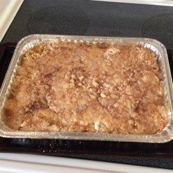 Cake-Mix Cobbler — Wanted to have a little fun with it, so I used raspberry pie filling and a lemon cake mix. OMG so much better than plain old Apple!!! Apple Pie Cake, Apple Pie Filling Recipes, Pastas Recipes, Pie Filling Recipes, Apple Dump Cakes, Fruit Crisp, Apple Pie Filling, Ice Cream Toppings, Dump Cake