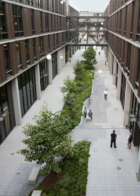 Urban Stairs Landscape, Green Corridor Urban Design, Courtyard Design Architecture, Commercial Street Design, Street Urban Design, Street Landscape Design, Green Walkway, Alley Landscape, Shared Street