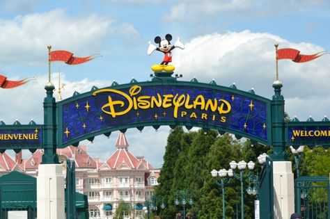 Paris In Summer, Disneyland Entrance, Hotels Near Disneyland, Paris Airport, Disney On A Budget, Charles De Gaulle Airport, Disney Attractions, Disneyland (paris), Disneyland Hotel