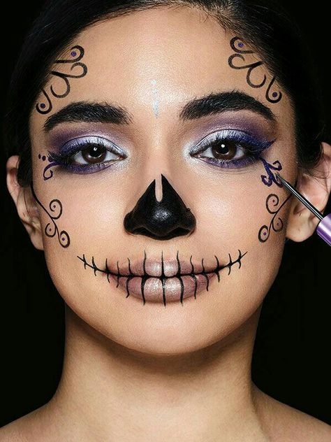 Sugar Skull Makeup Tutorial, Skull Face Makeup, Glam Skull, Skull Makeup Tutorial, Maquillage Halloween Simple, Halloween Makeup Tutorial Easy, Halloween Makeup Sugar Skull, Fantasy Make-up, Halloween Make-up Looks