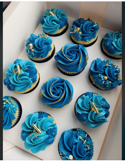 Crazy Birthday Cakes, Easy Cupcakes Decoration, Sweet Table Wedding, Ultimate Chocolate Cake, Special Birthday Cakes, Cupcake Decorating Tips, Wedding Cake Pictures, Blue Cupcakes, Blue Graduation