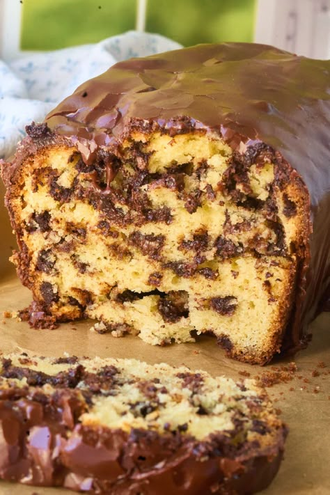 Chocolate Chip Cookie Bread, Chocolate Breakfast Bread, Chocolate Quick Bread Recipes, Chocolate Chip Bread Loaf, Chocolate Chip Quick Bread, Loaves Recipes, Quick Bread Recipe, Chocolate Chip Bread, Loaf Cakes