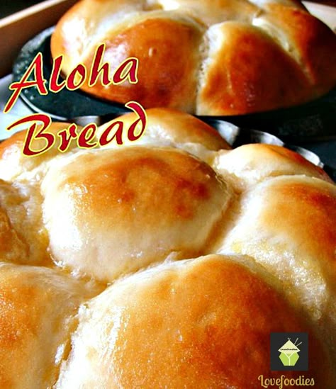 ALOHA BREAD! I made the recipe super easy for you, the rolls are sweet, soft, and oh yes..... they even say Aloha when you bite into them!  #Bread #Hawaiian #softrolls Aloha Bread, Hawaiin Bread, Hawaiian Bread, Bread Sweet, Bread Soft, Biscuit Rolls, Sweet Rolls, Hawaiian Food, Crumpets