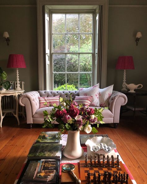 The Joyful Georgian Home of Paula Sutton of Hill House Vintage • The Home Page Hill House Vintage, Country Cottage Interiors, Georgian Architecture, Pink Living Room, House Vintage, Cottage Living Rooms, Georgian Homes, Cottage Interiors, Hill House