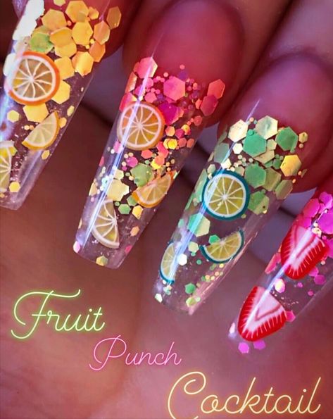 Nails Printemps, Romantic Nail Art, 3d Flower Nail Art, Chloe Nails, Fruit Nail Designs, Summer Nails 2023, Nail Aesthetic, Fruit Nail Art, 2023 Nail