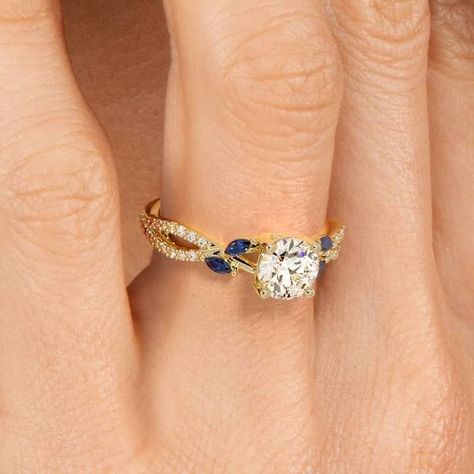 Lab Created Diamond Rings Engagement, Pretty Engagement Rings, Cute Engagement Rings, Lab Diamond Engagement Ring, Future Engagement Rings, Dream Engagement Rings, Cute Rings, Pretty Rings, Fantasy Jewelry