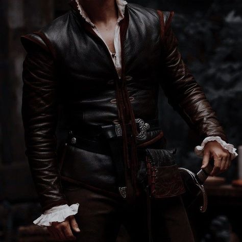 from blood and ash fan art aesthetic jennifer l. armentrout poppy balfour casteel da’neer Medieval Clothing Men, Medieval Aesthetic, Pirate Outfit, Targaryen Aesthetic, Royalty Aesthetic, Royal Aesthetic, Royal Outfits, Medieval Clothing, Fantasy Aesthetic