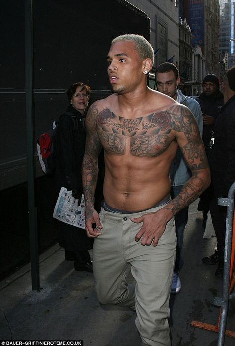 Chris Brown gets more tattoos on his neck #dailymail Tattoo Designs Male, Drawing For Boys, Boys Tattoo Ideas, Tattoo Designs For Boys, Chris Brown Shirtless, Tattoo Designs For Guys, Male Tattoo Designs, Brown Photoshoot, Chris Brown Photoshoot