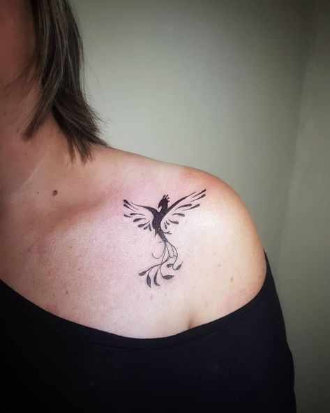 Top 51 Best Small Phoenix Tattoo Ideas - [2021 Inspiration Guide] Phoenix Tattoo On Shoulder, Phoenix Tattoo Shoulder For Women, Phoenix Shoulder Tattoo For Women, Tattoo Ideas Designs, Reborn Tattoo Ideas, Phoenix Tattoo Shoulder, Eagle Tattoo For Women Feminine, Small Phoenix Tattoos For Women, Tattoo Designs Female