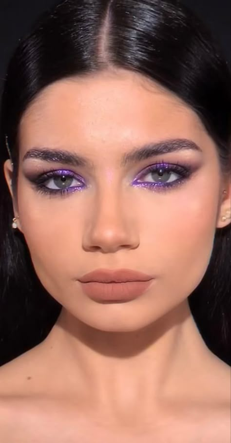 Glitter Purple Eye Makeup, Dark Purple Eyeshadow Looks Step By Step, Purple Bride Makeup, Purple Glitter Eyeliner, Deep Purple Eye Makeup, Purple Disco Makeup, Purple Makeup Looks Hooded Eyes, Purple Sparkly Eye Makeup, Purple Glitter Eyeshadow Looks