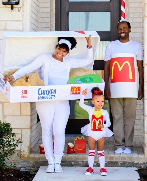 Happy Meal 👨‍👩‍👧 ♥️ Follow instagram.com/kidsunlockedig Fancy Dress Costumes Kids, Family Halloween Costume Ideas, Family Costume Ideas, Understood The Assignment, Family Halloween Costume, Celebrity Halloween, Essence Festival, Costume Ideas Halloween, All About Family