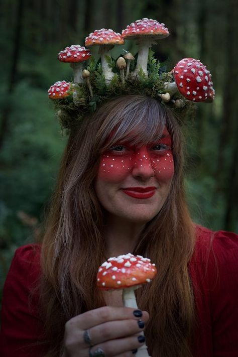 "Curiosity, Patience, and Strength": WonderStitcher Fairytale 1 (with Lime Gingerbread Amanita Cookies) — The Wondersmith Mushroom Ideas, Mushroom Cookies, Ren Faire Ideas, Gingerbread Dough, Gnome Halloween, Nagisa And Karma, Mushroom Hat, Dry Ginger, Stuffed Mushroom Caps