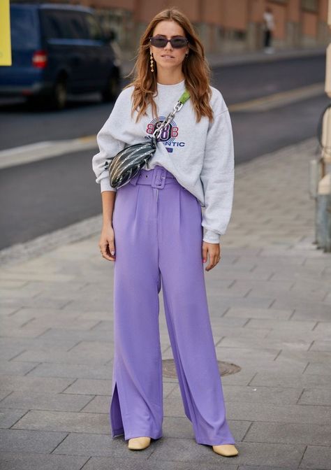 A Month’s Worth of Fall Outfit Ideas for Every Rainy, Chilly, Windy Possibility Work Outfits Frauen, Stockholm Fashion Week, Moda Hippie, Athleisure Trend, Chique Outfits, Purple Pants, Women Fashion Edgy, Stockholm Fashion, Cute Fall Outfits