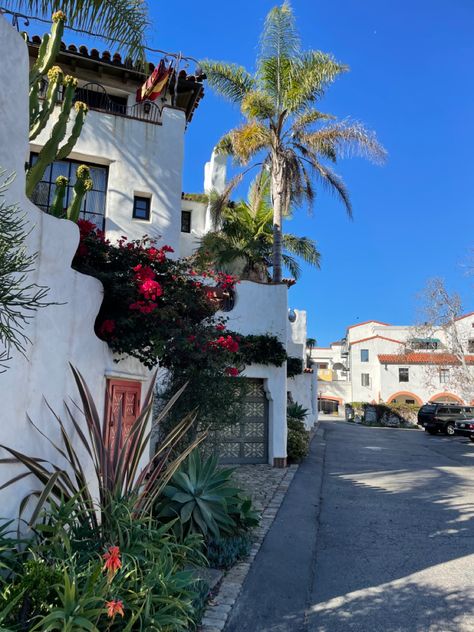 Santa Barbara California Aesthetic, California House Aesthetic, Santa Barbara Aesthetic, Southern California Aesthetic, Santa Barbara Restaurants, Santa Barbara City College, Santa Barbara House, California Santa Barbara, Uc Santa Barbara