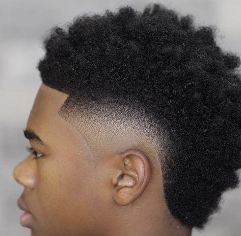 Black Burst Fade, Black Men Mohawk Hairstyles, Pushback Hairstyle Men, Frohawk Fade Men, Burst Fade Black Men, Fade With Design, Frohawk Fade, Afro Hair Fade, Fade Haircut Designs