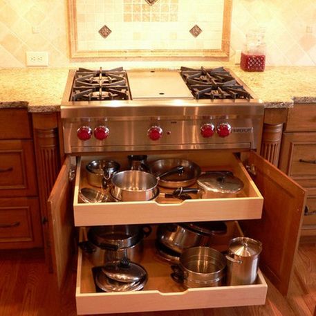 drawer for pans under stove top. This would be great if you do a double oven somewhere else in kitchen instead of under the stove. Diy Kitchen Drawer Ideas, Smitten Kitchen, Kitchen Stove, Kitchen Drawers, Double Oven, Kitchen Tops, Kitchen Redo, Trendy Kitchen, Kitchen Cabinetry