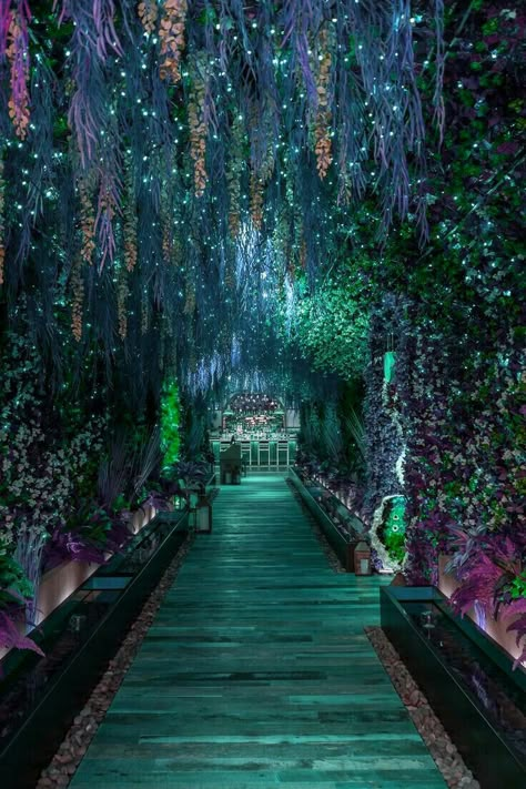 Enchanted Garden Background, Flower Tunnel, Garden Tunnel, Wall Art Projects, Prom Themes, Prom Theme, Theme Nature, Wedding Plan, Future Wedding Plans