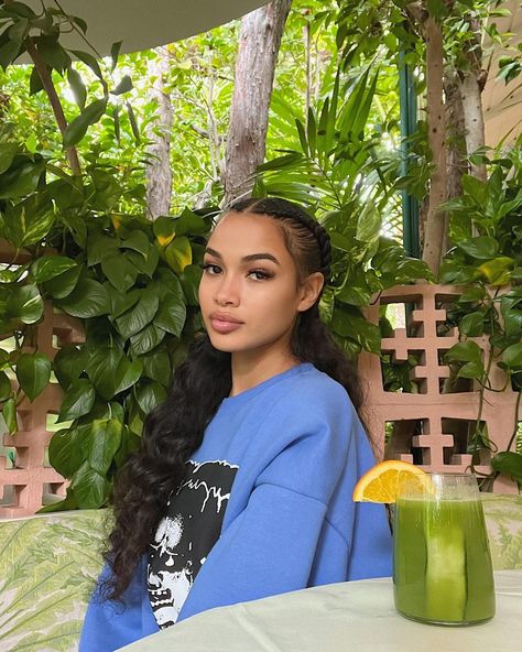 Cydney Christine, Instagram Breakfast, Love Island, A Photo, Curly Hair Styles, Fashion Beauty, Photo And Video, Hair Styles, Hair