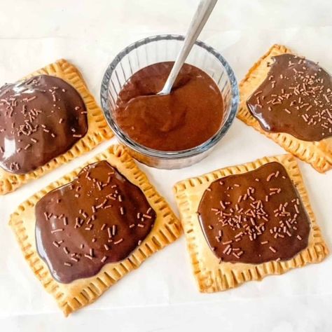 Gluten free Chocolate Pop Tarts - Gluten Free Tranquility Gluten Free Picnic Food, Peanut Butter Pop Tarts, Pop Tart Recipe, Gluten Free Picnic, Gluten Free Finger Foods, Gluten Free Pop Tarts, Chocolate Pop Tarts, Picnic Food Ideas, Poptart Recipe