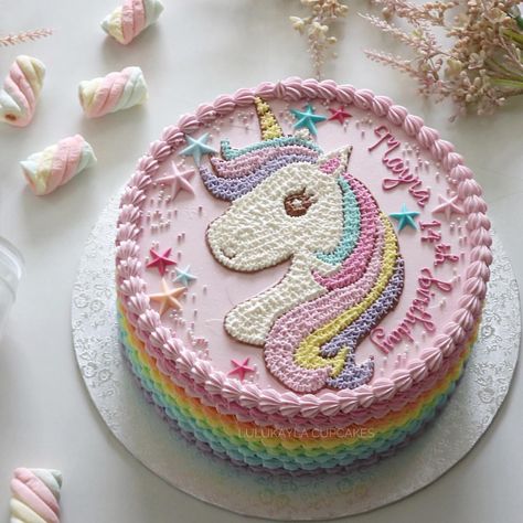 Unicorn Buttercream, Birthday Party Paper Decorations, Castle Cakes, Construction Birthday Cake, Cake Unicorn, Modern Birthday Cakes, Blaze Birthday, Pastel Cake, Little Pony Cake