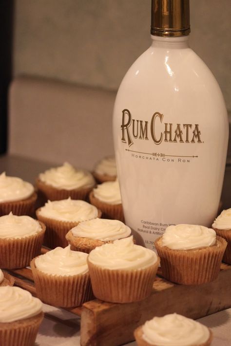 Rebecca's Amazing Creations: RumChata Cupcakes Rum Chata Cupcakes, Booze Cupcakes, Rumchata Cupcakes, Rum Chata, Boozy Cupcakes, Alcoholic Desserts, Boozy Desserts, Fun Foods, Cake Icing