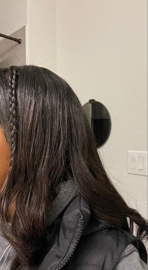 Braids That Look Like Natural Hair, Curly Ends Straight Hair, Hairstyles Straightened Hair, Medium Flat Iron Hair Styles, Natural Hairstyles Straight Hair, Hairstyles For Flat Ironed Hair Black, Straight Hairstyles With Braids, Straightened 4c Hair, 4c Straightened Hairstyles