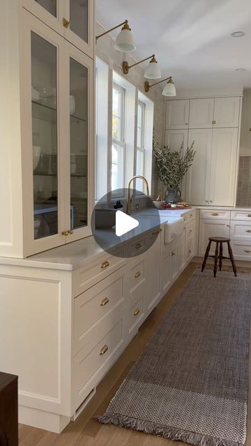 MIF Design And Construction on Instagram: "Kitchen tour 🥰 #projectforeverhomernj #ridgewoodnj #designandbuild" I Land Kitchen Design, Urbane Bronze Island, Mif Design, Big Kitchen Design, Zen Bathroom Design, Kitchen Tour, Kitchens Design, 2024 Kitchen, Zen Bathroom