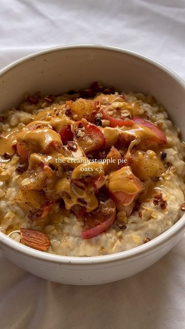 _wholesomepantry on Instagram: "the cosiest and creamiest oatmeal I’ve ever made. Yep, I did just say that 😊 ingredients: - 1/2 cup @ceresorganicsau rolled oats - 1 tsp chia seeds - 1 tsp hemp seeds - 1/2 mashed ripe banana - honey - 1 cup @oatly oat milk sautéed apples: - 1 chopped apple - cinnamon - maple syrup combine all the oats ingredients and bring to a boil, then simmer for about 5 minutes until creamy. To make the apples, combine the ingredients and microwave for 2 minutes. I topped mine with the apples, homemade pb granola (recipe in my feed), @mayversfood dark roasted pb, sea salt and maple syrup, soooo good!!" Creamiest Oatmeal, Sautéed Apples, Banana Honey, Apple Oatmeal, Honey Oats, Granola Recipe, Soft Food, Honey Oatmeal, Food Board