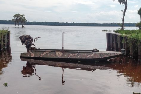 Creating the Perfect Sneak Boat Duck Hunting Blinds, Diy Hunting, Mud Motor, Duck Hunting Boat, Duck Boats, Jon Boats, Blue Winged Teal, Hunting Diy, Duck Boat