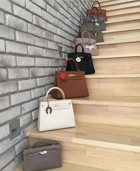 Instagram : @pretty_purses Hermes Kelly mini pochette etoupe, Kelly 25 sellier craie ; Kelly 28 retourne gold; Birkin 35 black; Birkin 30 tourterelle ; Birkin 35 etoupe ; Birkin 35 candy etain ; Birkin 35 gold bottom to Togo Etoupe Birkin, Birkin 30 Etoupe, Birkin 30 Gold, Kelly 25 Sellier, Birkin 25 Black, Black Birkin, Kelly 25, Birkin 30, Classic Flap Bag