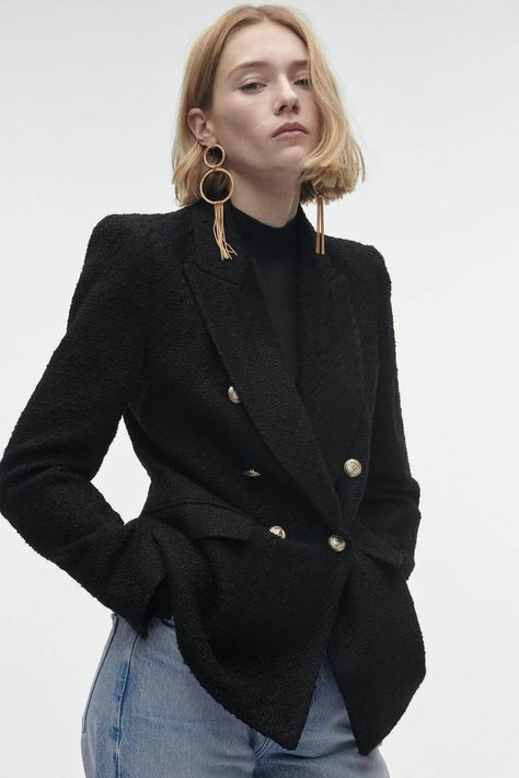 Tweed Jackets: The Timeless French Girl Style Staple | Who What Wear Blazer Tweed Outfit, Black Tweed Blazer Outfit, Double Breasted Blazer Outfit Women, Tweed Blazer Outfit, Tweed Jacket Outfit, Black Blazer Outfit, Black Tweed Jacket, Tweed Outfit, Tweed Jackets