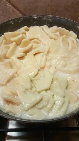 Flat Dumplings Recipe Homemade, Flat Dumplings Recipe, Rolled Dumplings Recipe, Rolled Dumplings, Flat Dumplings, Cracker Barrel Chicken And Dumplings Recipe, Chicken And Dumplin Recipe, Easy Chicken Dumpling Recipes, Dumplin Recipe