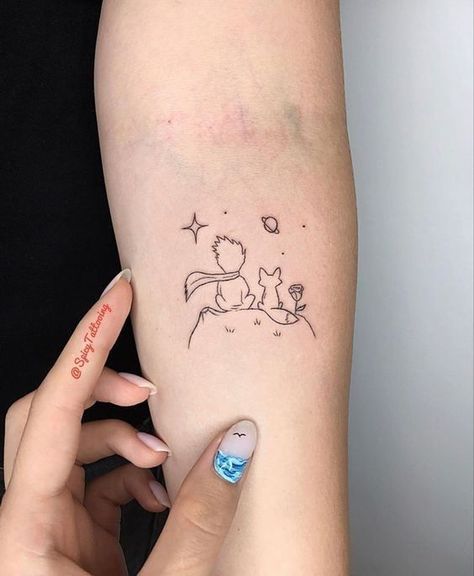 Hanna Tattoo, Little Prince Tattoo, Prince Tattoos, Inspiration Tattoos, Cute Tiny Tattoos, Modern Tattoos, Discreet Tattoos, Dream Tattoos, Disney Tattoos