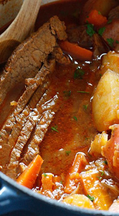 Braised Brisket with Potatoes and Carrots Jewish Brisket, Braised Beef Brisket, Beef Brisket Recipe, Brisket Oven, Pork Brisket, Braised Brisket, Brisket Recipe, Beef Brisket Recipes, Potatoes And Carrots