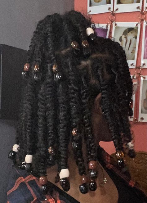 Twist With Beads, Twists With Beads, Afro Twist, Short Locs Hairstyles, Marley Hair, Hair Scarf Styles, Girls Natural Hairstyles, Natural Hair Twists, Protective Hairstyles Braids