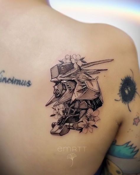 Gundam Tattoo Ideas, Gundam Tattoo Design, Panel Tattoos, Gundam Tattoo, Mecha Tattoo, Gundam Drawing, Tattoo Session, Around Arm Tattoo, Gundam Anime