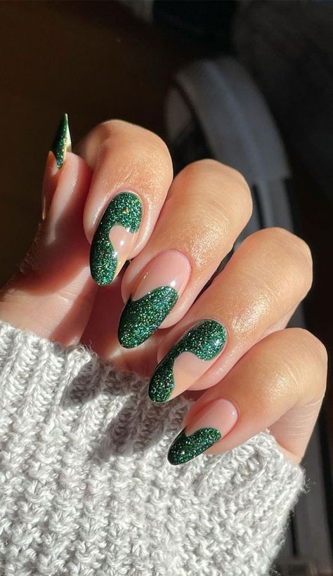 Emerald Green Nail Designs, Emerald Green Nail, Nail Designs 2022, Sage Green Nails, Emerald Green Nails, Green Nail Art, Green Nail Designs, Green Nail, Wear Green