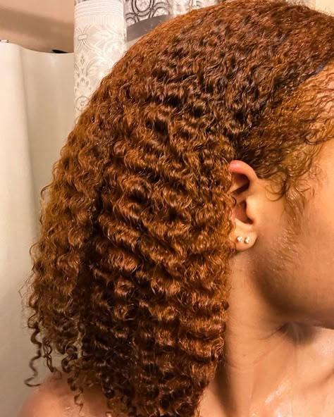 Natural Color Hair Dye Ideas Light Brown, Dyed 4c Natural Hair Honey Blonde, Light Brown 4c Natural Hair, Natural Hair Dye Ideas Blondes, Honey Blonde Hair Color Black Women, Light Brown 4c Hair, Light Brown Natural Hair Black Women, Honey Blonde 4c Natural Hair, Honey Blonde 4c Hair