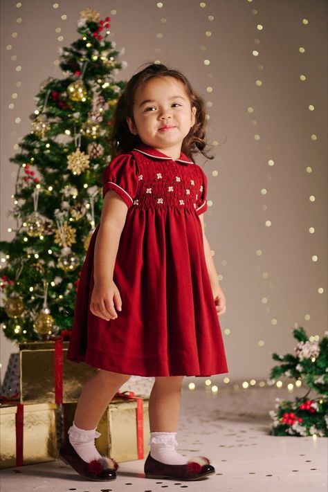 hand-embroidered dress, girl dress, christmas outfit Christmas Embroidery Dress, Christmas Frocks For Kids, Christmas Kids Outfits, Holiday Toddler Outfits, Girls Smocked Christmas Dress, Christmas Theme Dress, Toddler Girl Christmas Dress, Natal Baby, Christmas Dress Toddler