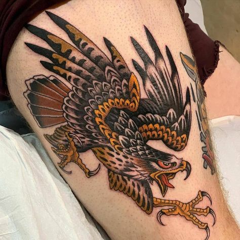 𝑻𝒓𝒂𝒅𝒊𝒕�𝒊𝒐𝒏𝒂𝒍 𝑻𝒂𝒕𝒕𝒐𝒐’s Instagram photo: “1 o 2 ? ➡️➡️ @gordoncombs . . . #americantraditionaltattoo #traditionaltattoo #tattoo #tattoos #tatuaje #tatuajes #ink #tatuajetradicional…” Traditional Eagle, Traditional Eagle Tattoo, Royal Eagle, Tattoo S, Eagle Tattoos, Eagle Tattoo, American Traditional Tattoo, American Traditional, Flash Tattoo