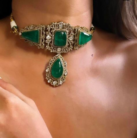 3700 free ship Victorian Choker Necklace, Victorian Choker, Emerald Green Stone, Necklace Emerald, Bollywood Jewelry, Gold Choker, Wedding Jewelry Sets, Green Stone, Indian Jewelry