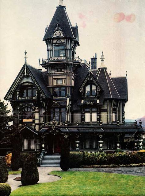 Goth House Exterior, Old Mansion Exterior, Gothic Victorian House Plans, Victorian Mansion Exterior, Goth Mansion, Gothic Victorian Homes, Old Victorian Mansions, Carson Mansion, Vintage Mansion