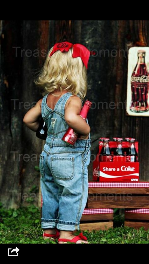 Treasured Moments Photography #cocacola July 4th Photoshoot, 4th Of July Photoshoot Ideas, Ginger Photoshoot, 4th Of July Mini Session, Mini Session Ideas, 4th Of July Pics, 4th Of July Photography, Toddler Pictures, 4th Of July Photos