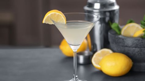 The Kamikaze Cocktail Recipe - 2020 - MasterClass Wine Themed Engagement Party, Lemondrop Shot Recipe, Blue Kamikaze, Kamikaze Cocktail, Lemon Drop Recipe, Lemon Drop Shots, Lemon Martini, Lemon Drop Cocktail, Lavender Cocktail