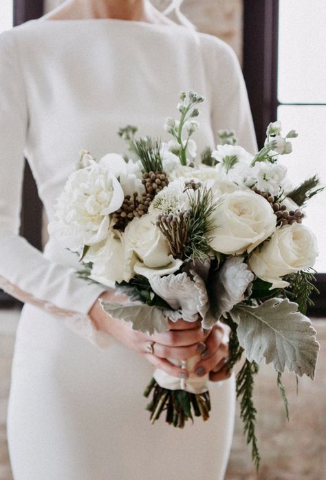 Bride Bouquets Winter Wedding, White And Green Winter Wedding Bouquet, Winter White Wedding Bouquet, White Christmas Bouquet, Winter Floral Arrangements Wedding, Winter Wedding White Flowers, Bridal Bouquet Winter Wedding, Winter White Bouquet, Wedding Florals Winter