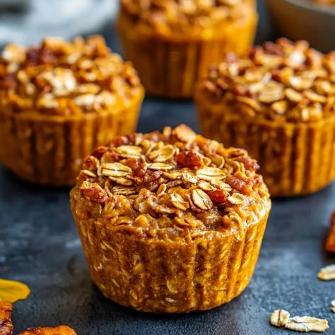 Pumpkin Baked Oatmeal Cups Healthy Pumpkin Oatmeal Muffins, Easy Pumpkin Oatmeal, Easy Fall Breakfast, Healthy And Easy Breakfast, Pumpkin Baked Oatmeal, Pumpkin Oatmeal Muffins, Oatmeal Muffins Healthy, Baked Oatmeal Cups, Oatmeal Cups